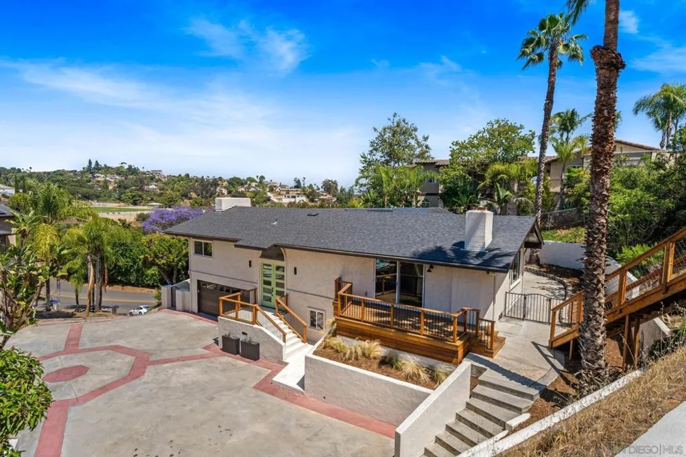 4242 Avenida Gregory Spring Valley, CA 91977