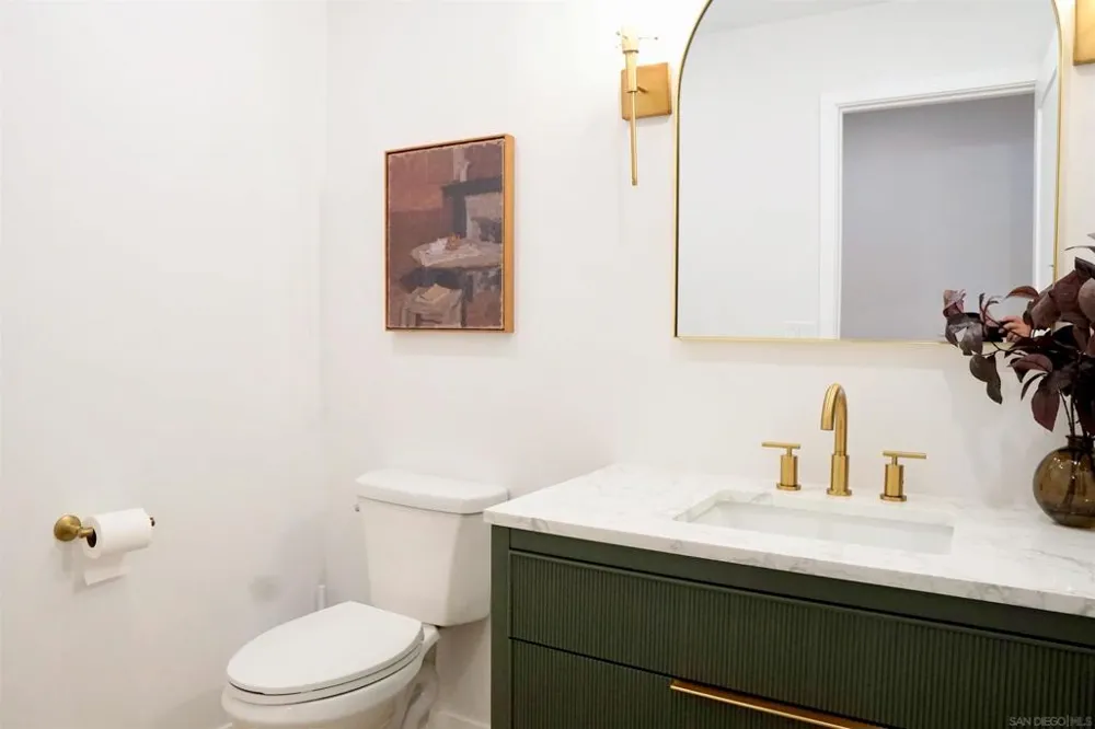 4242 Avenida Gregory Spring Valley, CA 91977