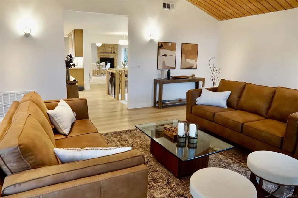 4242 Avenida Gregory Spring Valley, CA 91977