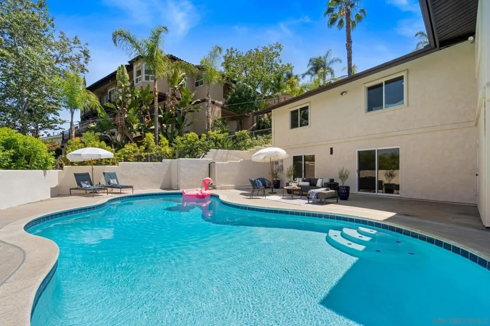 4242 Avenida Gregory Spring Valley, CA 91977
