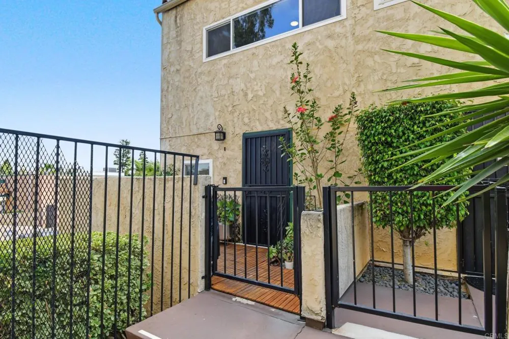 7940 University Ave #1 La Mesa, CA 91942