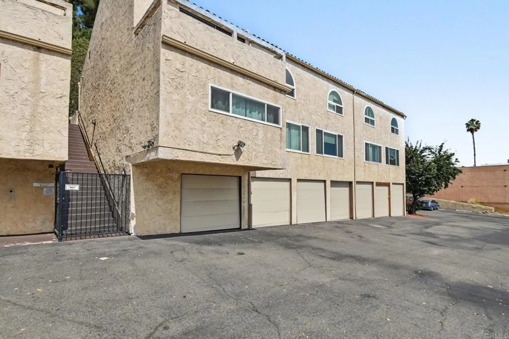 7940 University Ave #1 La Mesa, CA 91942