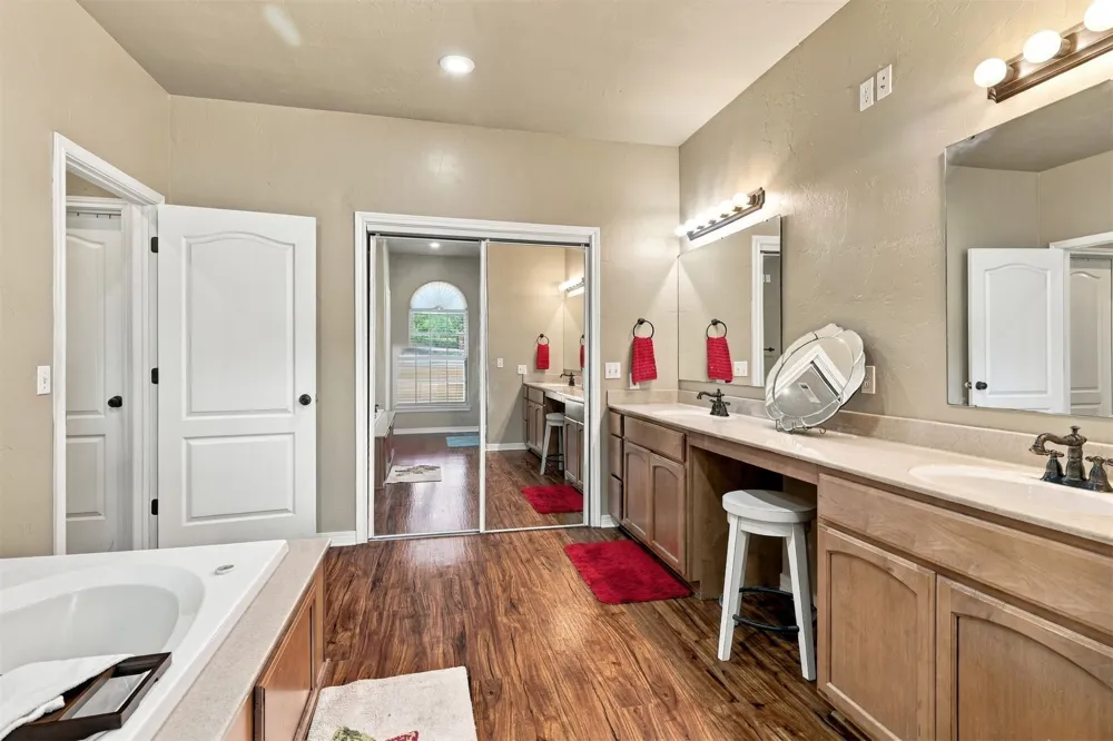 2355 Bryan Durant, OK 74701