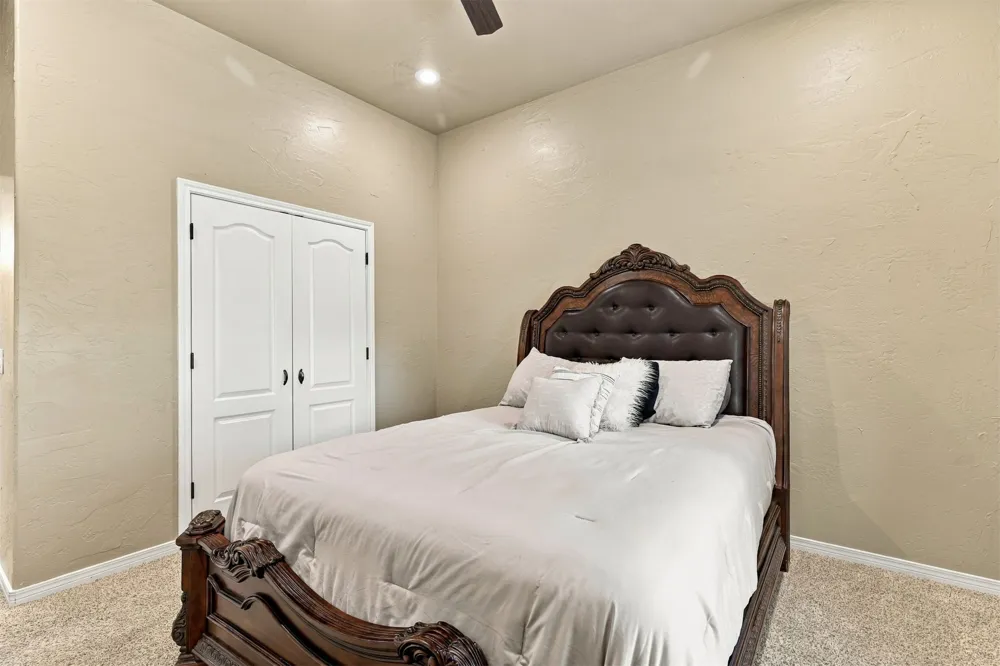2355 Bryan Durant, OK 74701