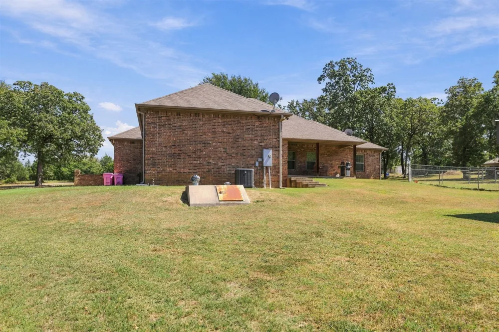 2355 Bryan Durant, OK 74701