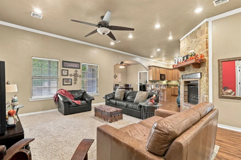 2355 Bryan Durant, OK 74701