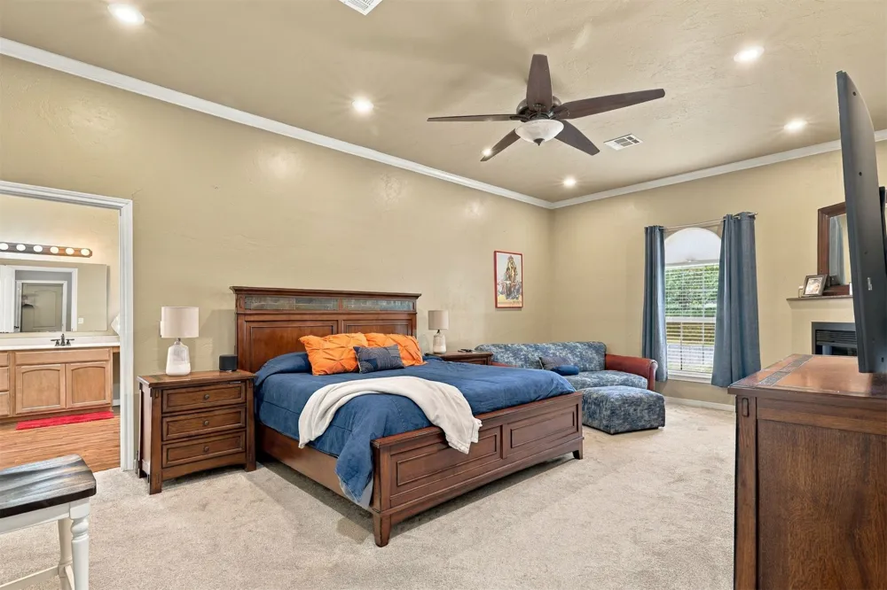 2355 Bryan Durant, OK 74701