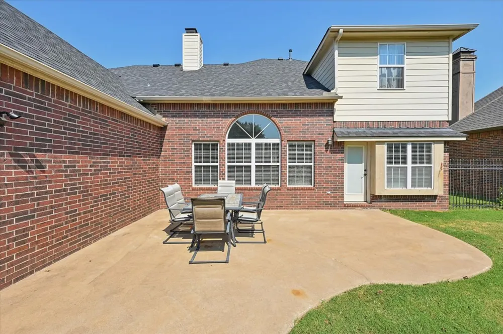 9822 E 83rd Place Tulsa, OK 74133