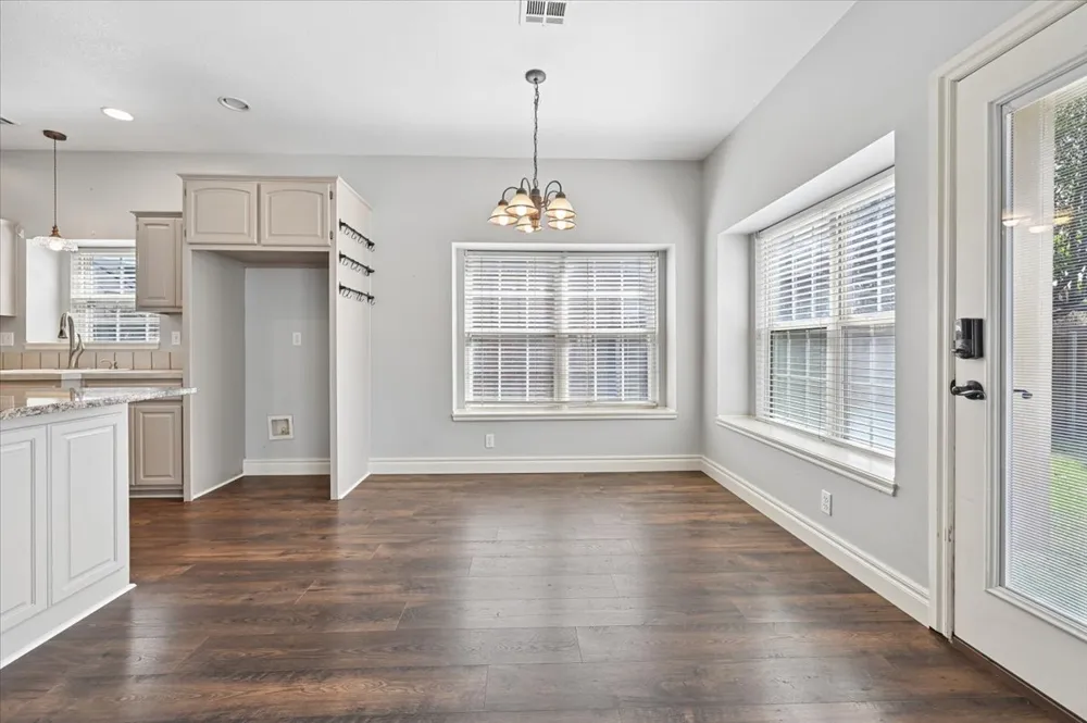 9822 E 83rd Place Tulsa, OK 74133