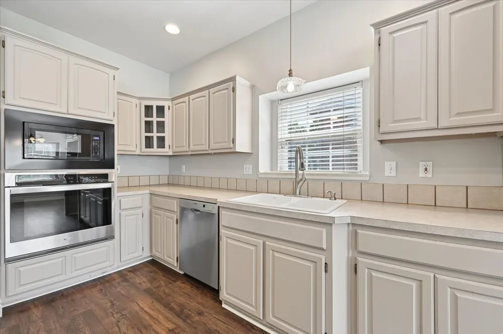 9822 E 83rd Place Tulsa, OK 74133