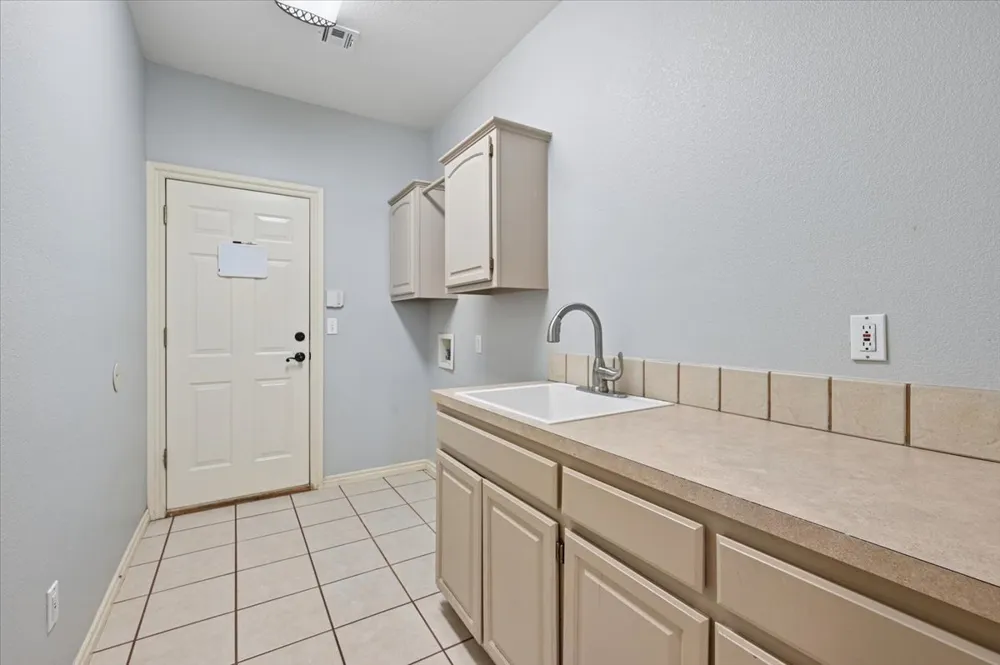 9822 E 83rd Place Tulsa, OK 74133