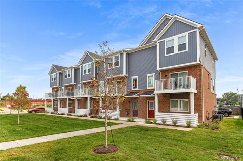 4837 Lismore Lane