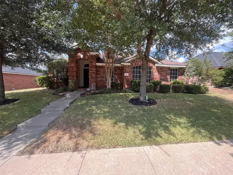 615 Magnolia
