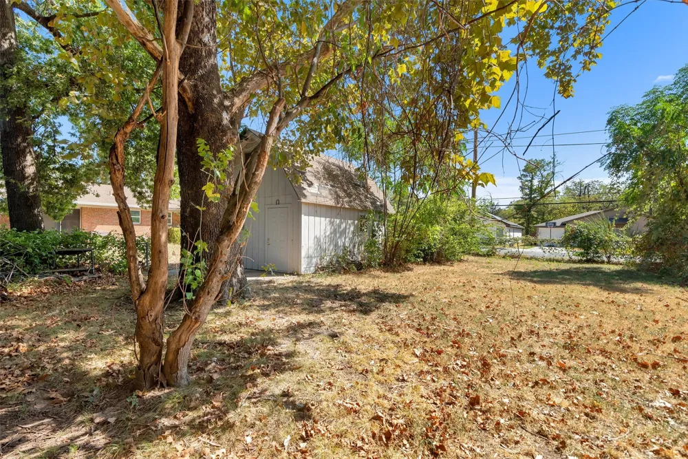 2500 W Elm Street Denison, TX 75020