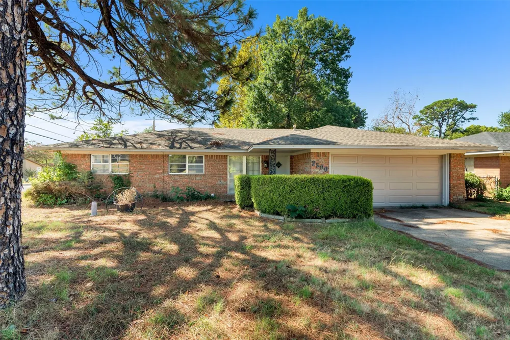 2500 W Elm Street Denison, TX 75020