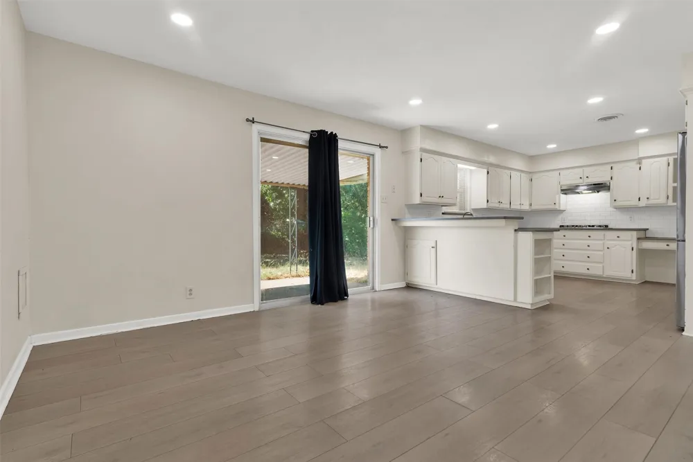 2500 W Elm Street Denison, TX 75020