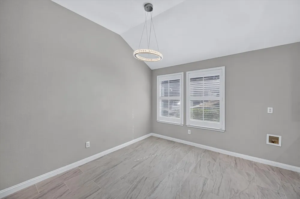 3203 Yeltes Grand Prairie, TX 75054