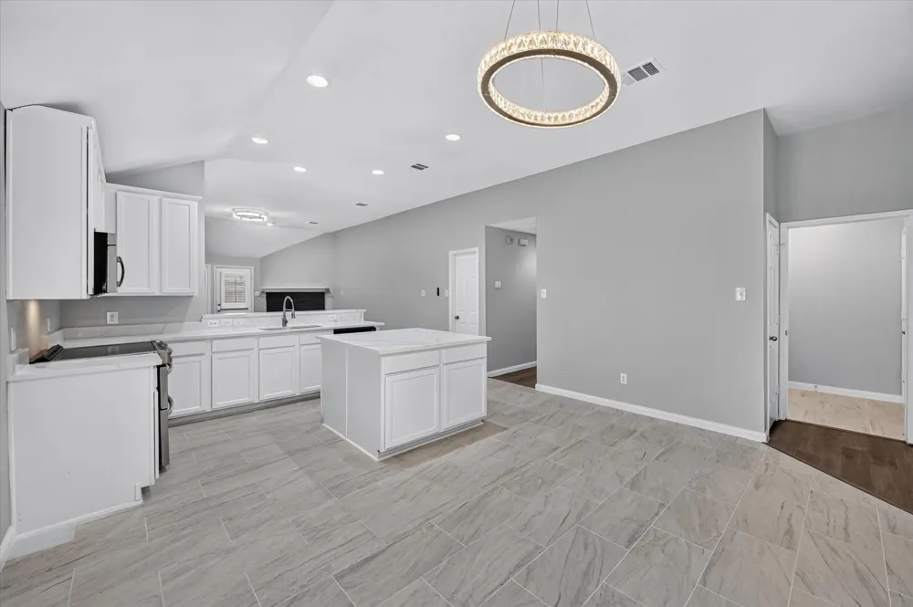 3203 Yeltes Grand Prairie, TX 75054