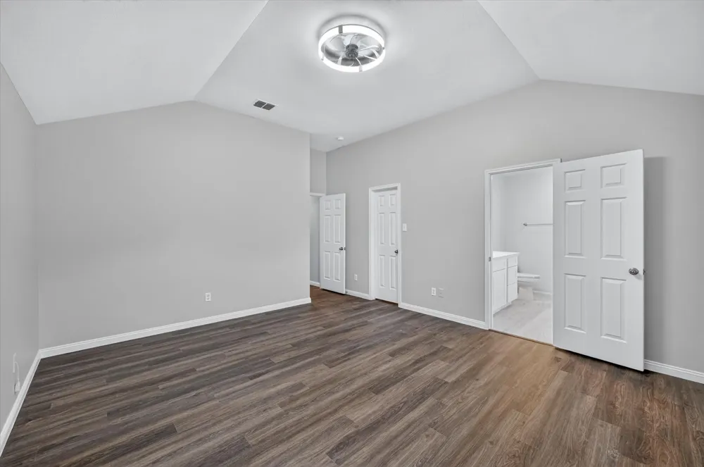 3203 Yeltes Grand Prairie, TX 75054