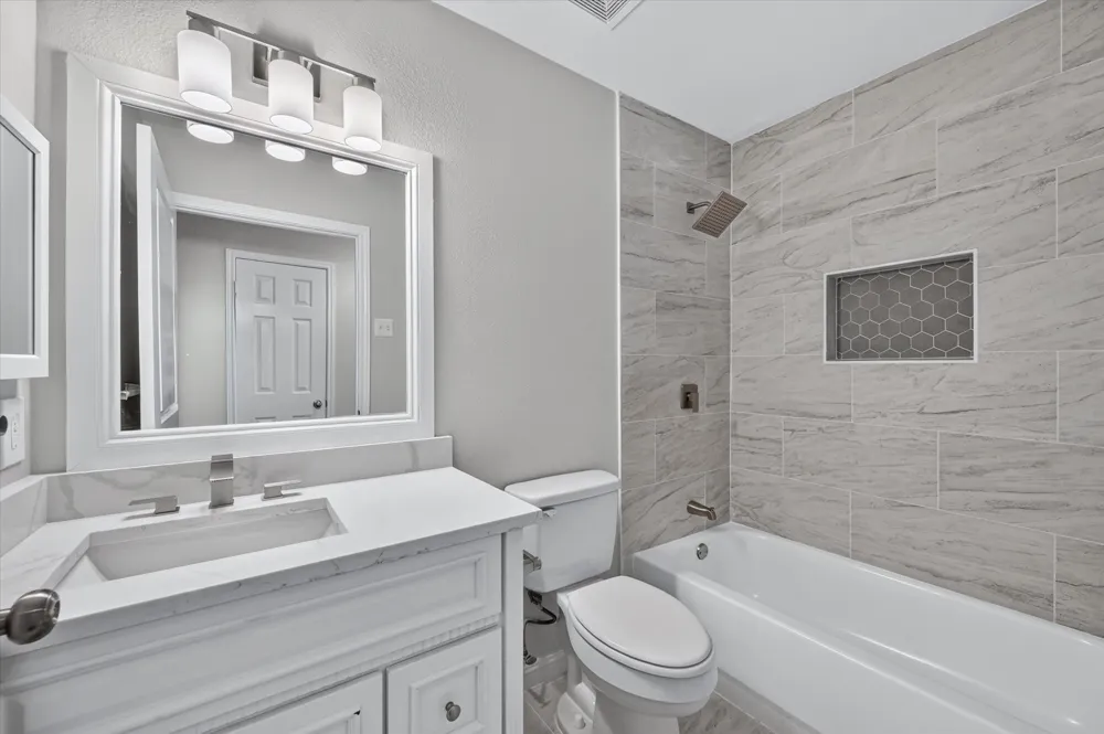 3203 Yeltes Grand Prairie, TX 75054