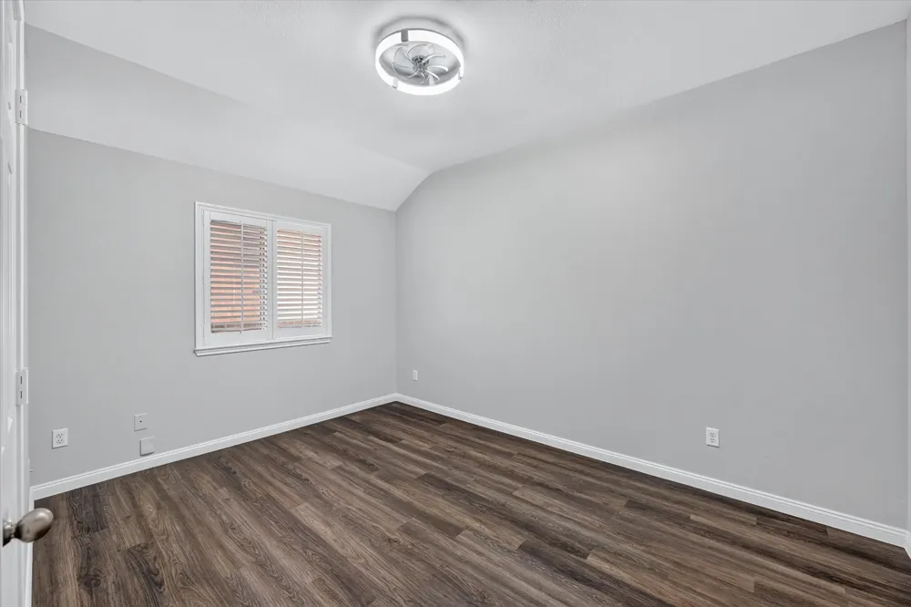 3203 Yeltes Grand Prairie, TX 75054