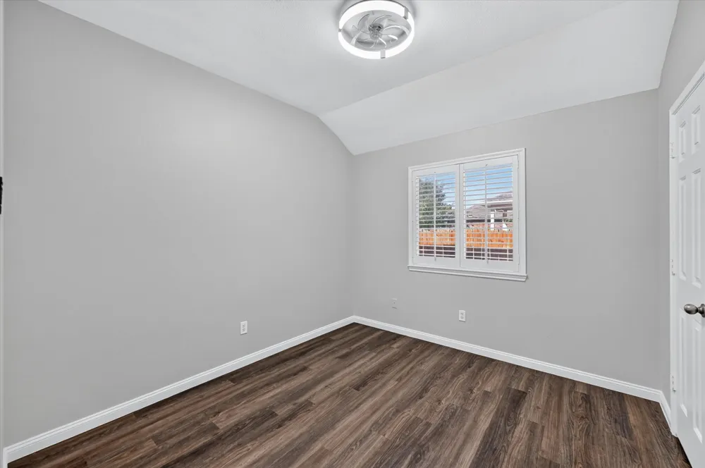 3203 Yeltes Grand Prairie, TX 75054