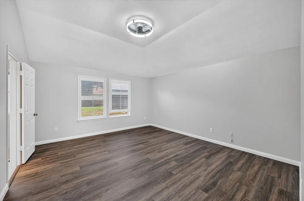 3203 Yeltes Grand Prairie, TX 75054