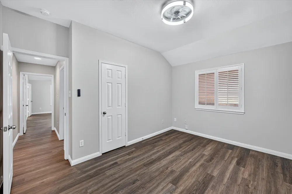 3203 Yeltes Grand Prairie, TX 75054