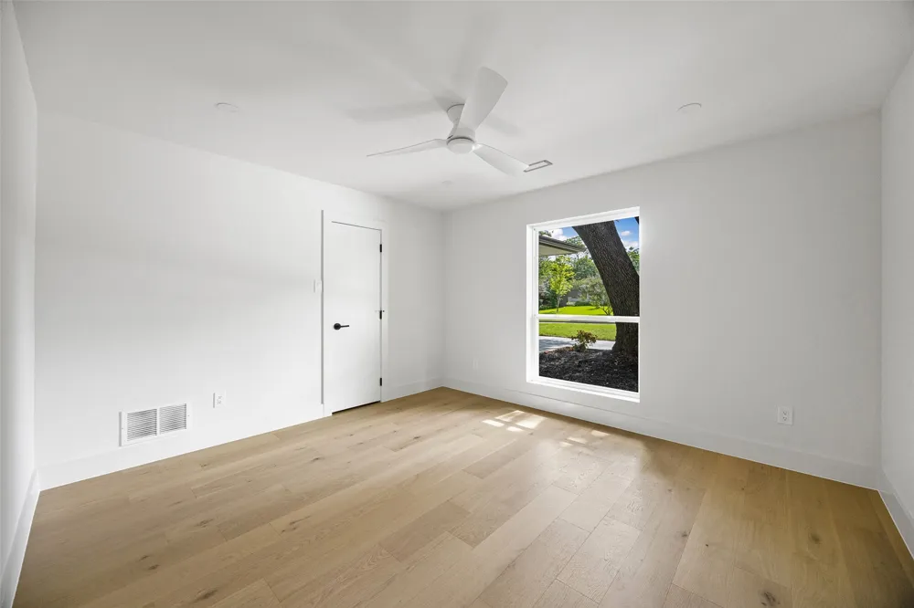 7512 Woodstone Lane Dallas, TX 75248