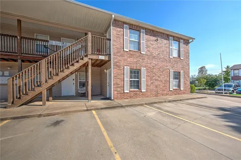 1437 W Sligo