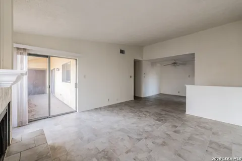 1427 LOMA ALTO Unit 4