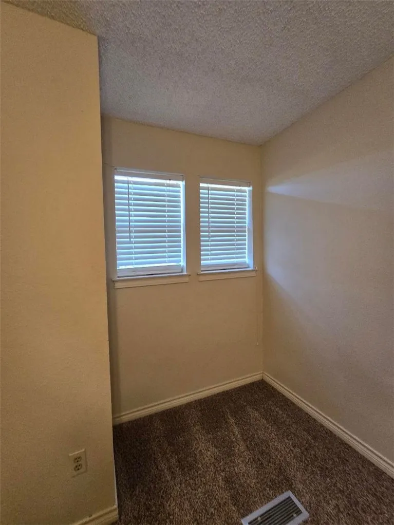 5166 Middlecoff Road #B Corpus Christi, TX 78413