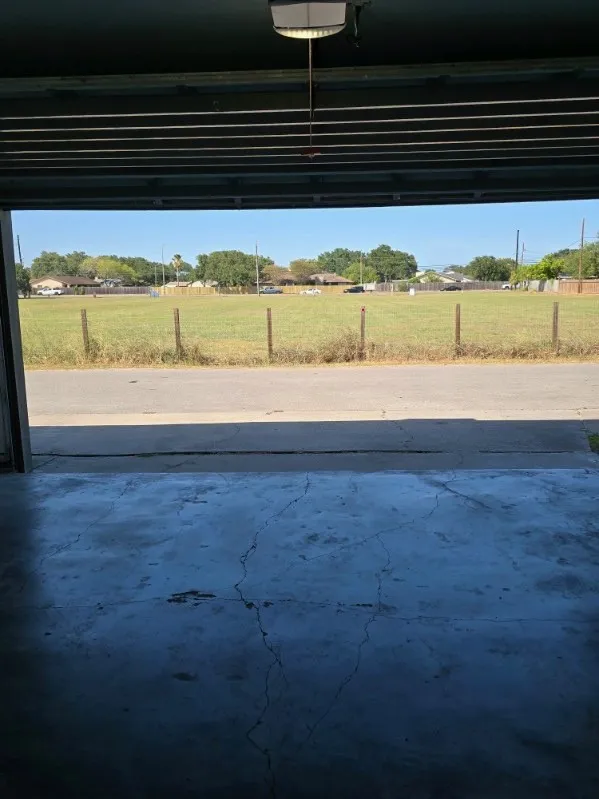 5166 Middlecoff Road #B Corpus Christi, TX 78413