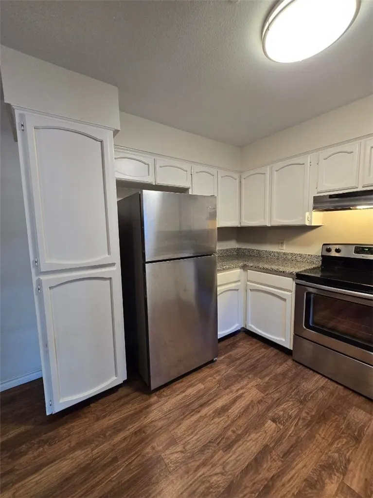 5166 Middlecoff Road #B Corpus Christi, TX 78413