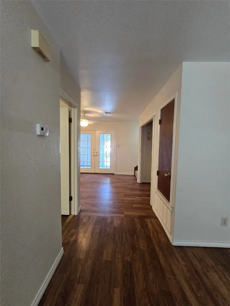 5166 Middlecoff Road #B Corpus Christi, TX 78413