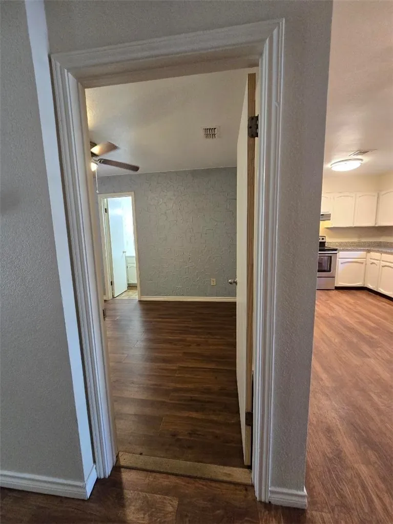 5166 Middlecoff Road #B Corpus Christi, TX 78413