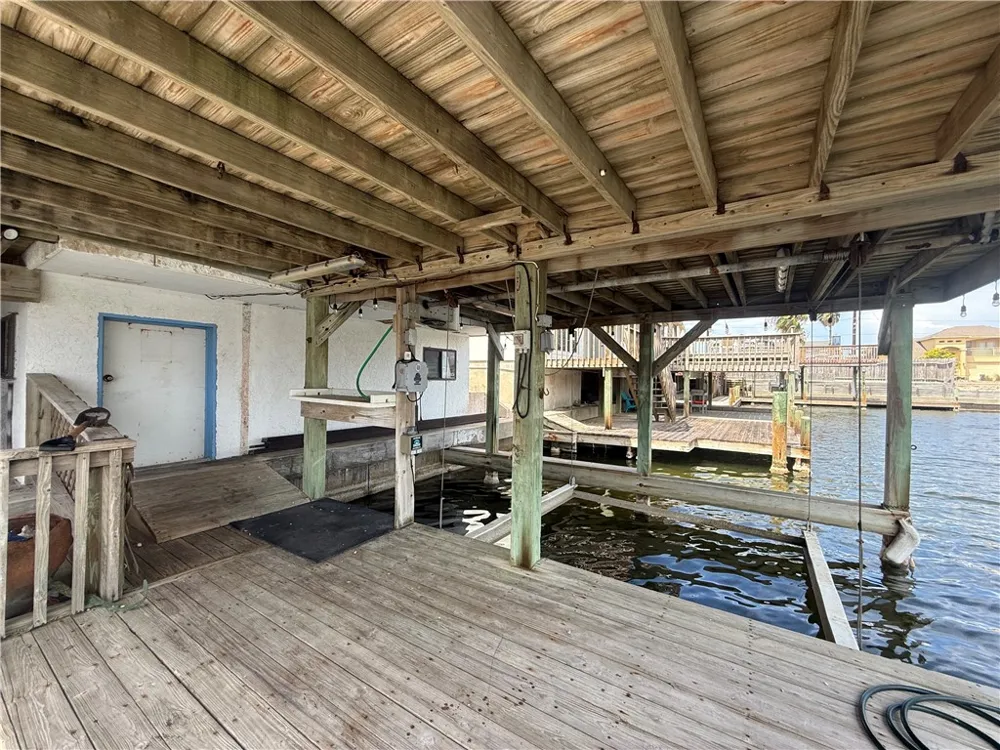 15310 Yardarm Court Corpus Christi, TX 78418