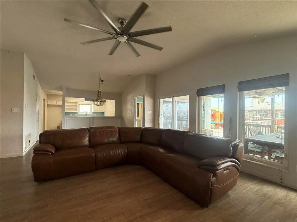 15310 Yardarm Court Corpus Christi, TX 78418
