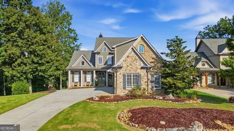 7395 Crestline DR