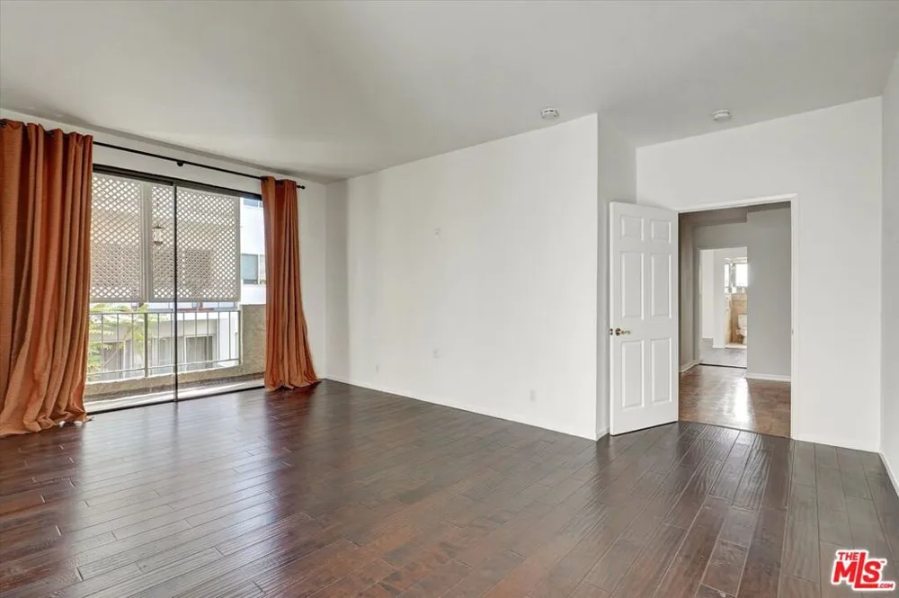 1140 Alta Loma Road #303 West Hollywood, CA 90069