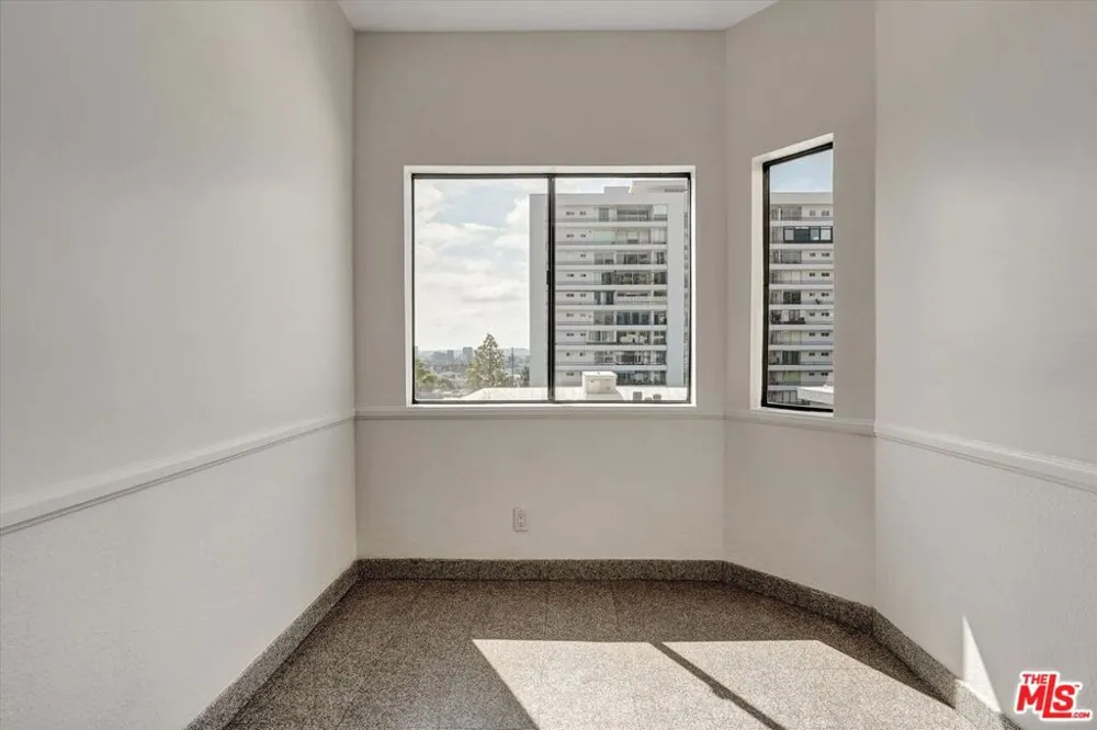 1140 Alta Loma Road #303 West Hollywood, CA 90069