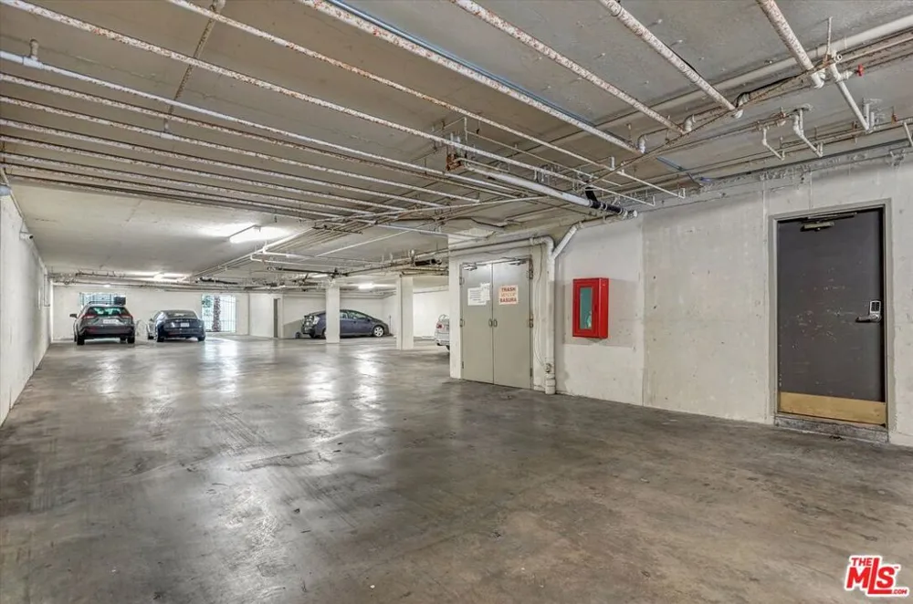 1140 Alta Loma Road #303 West Hollywood, CA 90069
