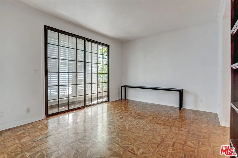 1140 Alta Loma Road #303 West Hollywood, CA 90069