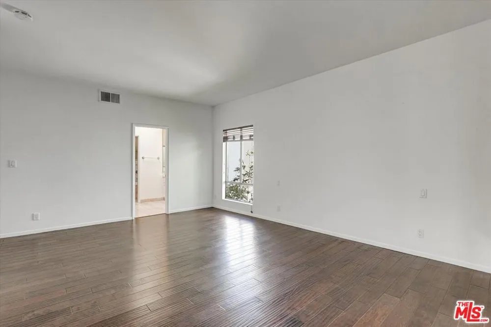 1140 Alta Loma Road #303 West Hollywood, CA 90069