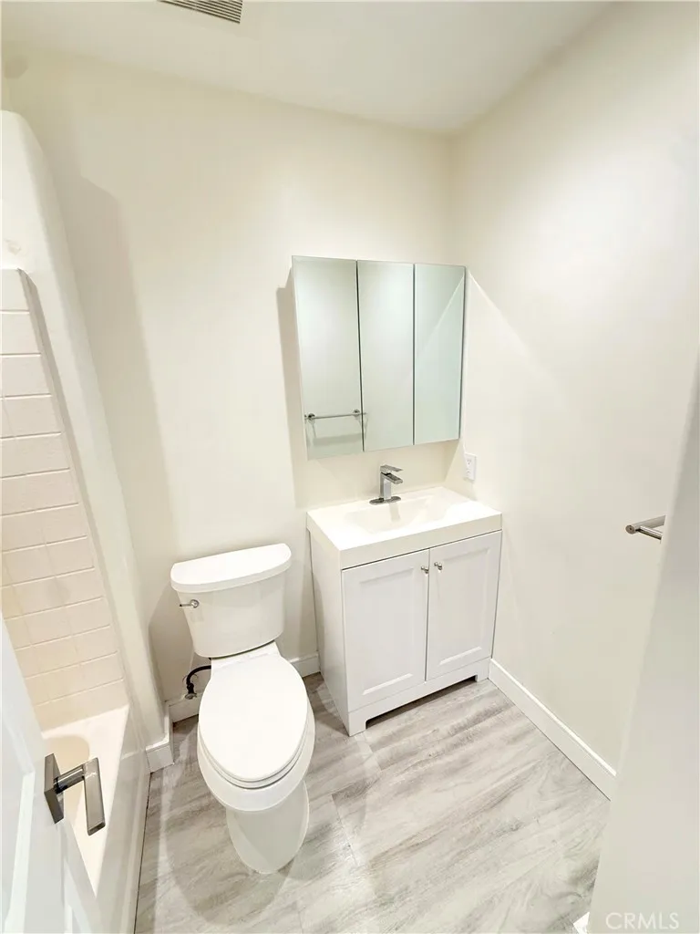 10894 Olinda Street #123 Sun Valley, CA 91352