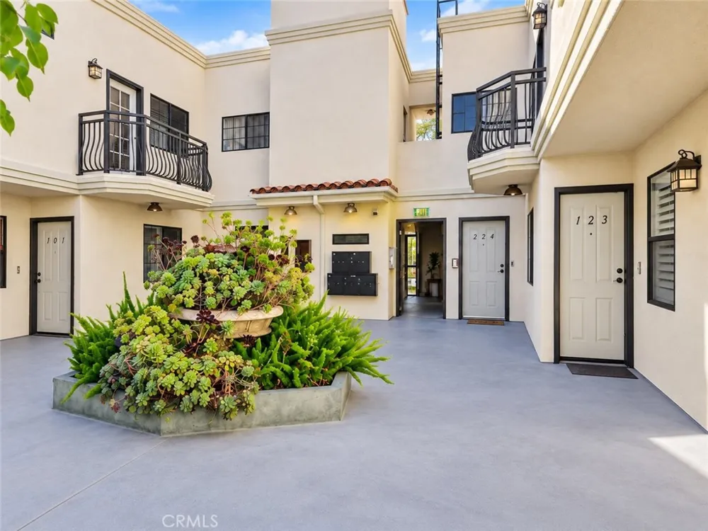 10894 Olinda Street #123 Sun Valley, CA 91352
