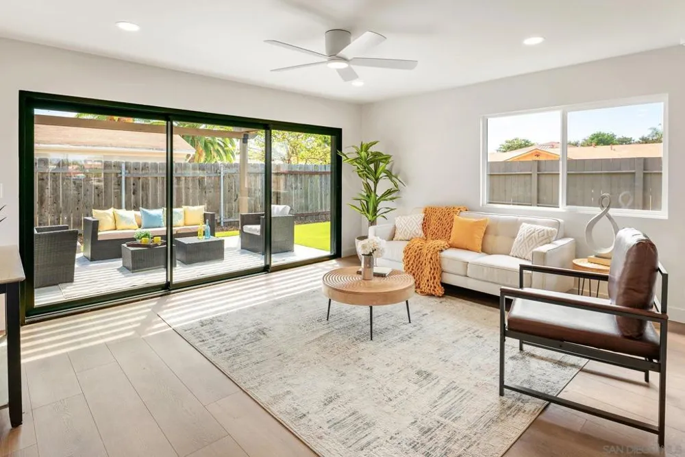 11396 Camarosa San Diego, CA 92126