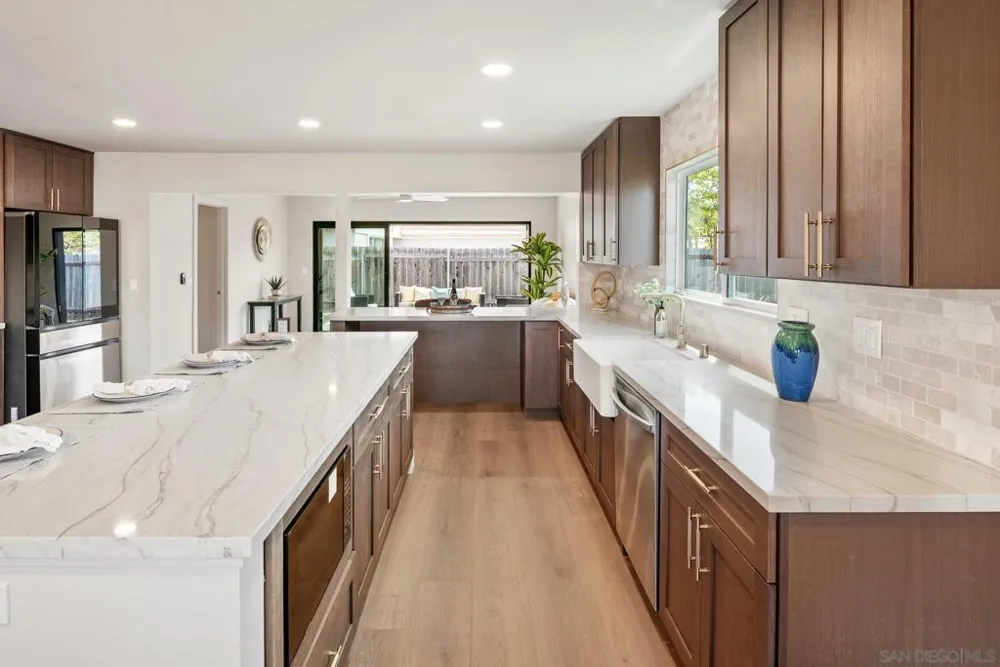 11396 Camarosa San Diego, CA 92126