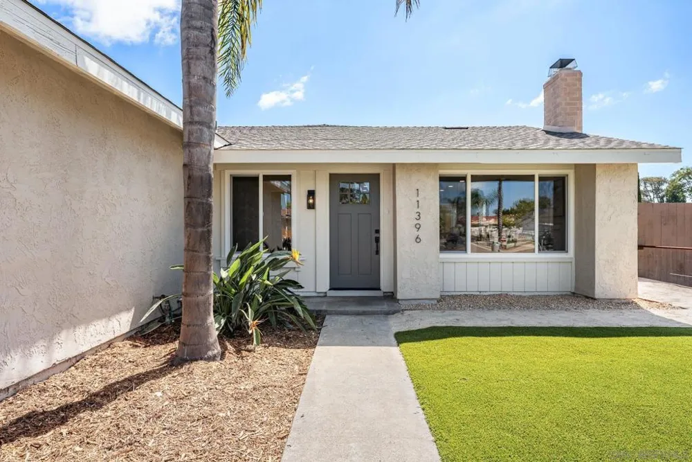 11396 Camarosa San Diego, CA 92126