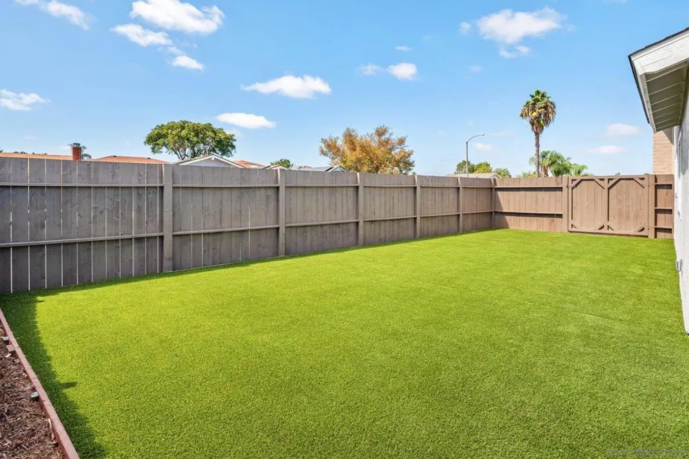11396 Camarosa San Diego, CA 92126